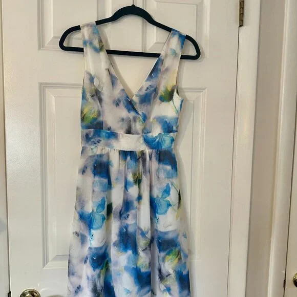 Lightweight Garden Dress by Fleurette (US Size 4)